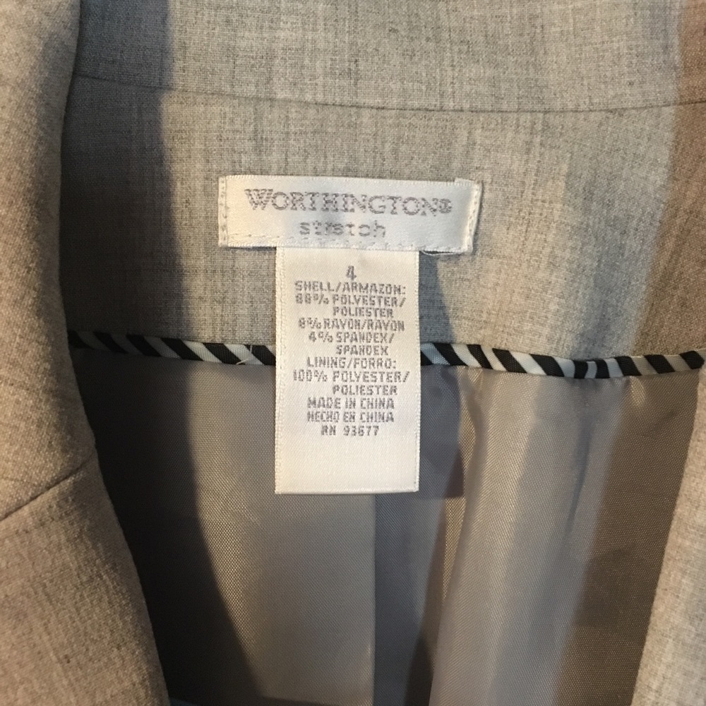 Suit coat - Picture 2 of 3